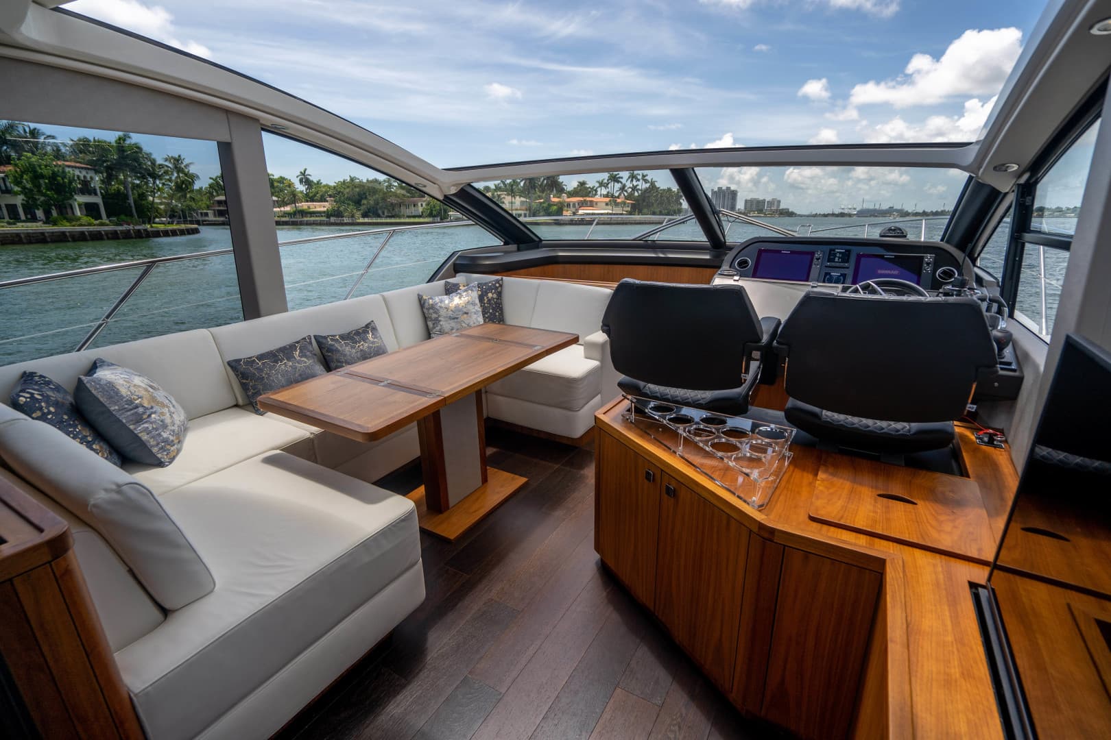 2019 Sunseeker Predator — photo 54