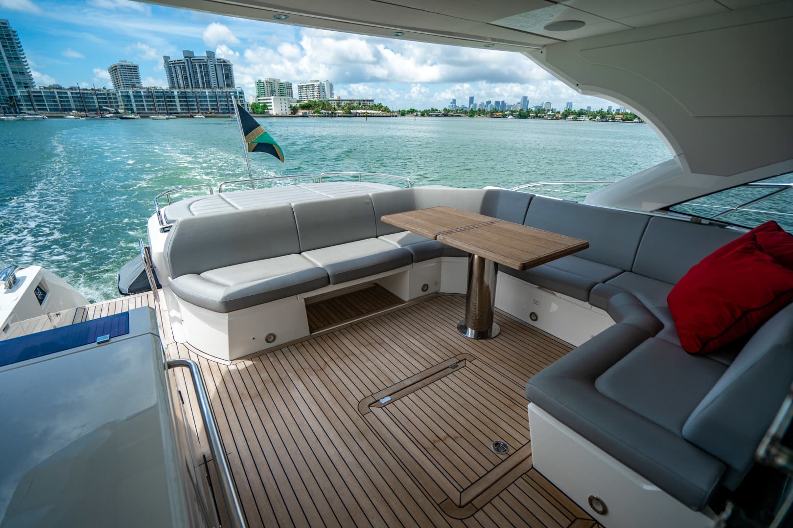 2019 Sunseeker Predator — photo 19