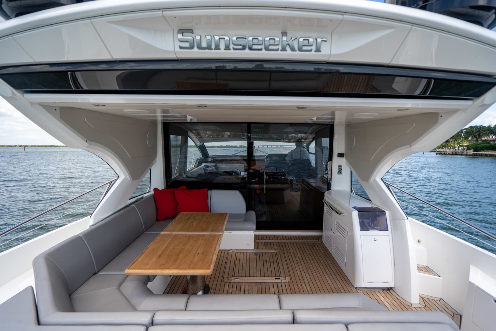 2019 Sunseeker Predator — photo 29