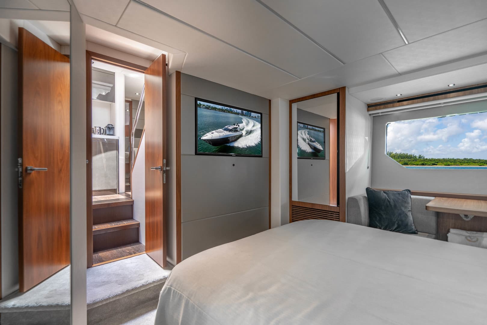 2019 Sunseeker Predator — photo 81