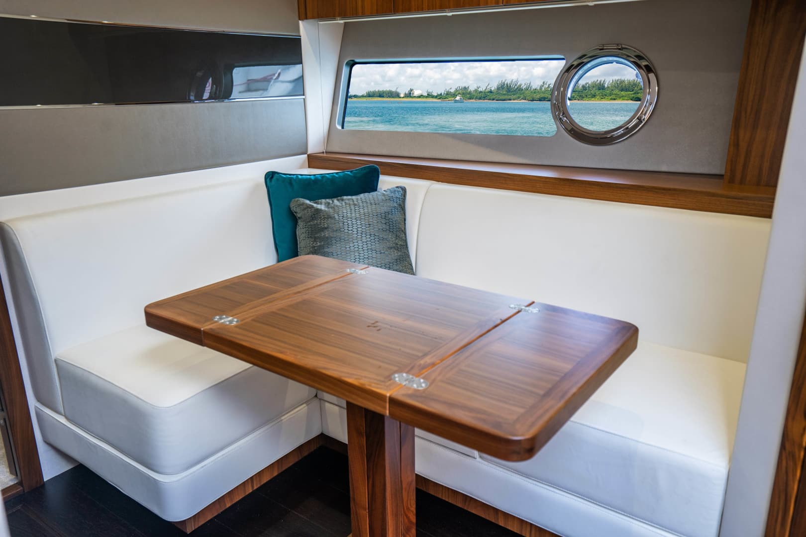 2019 Sunseeker Predator — photo 63