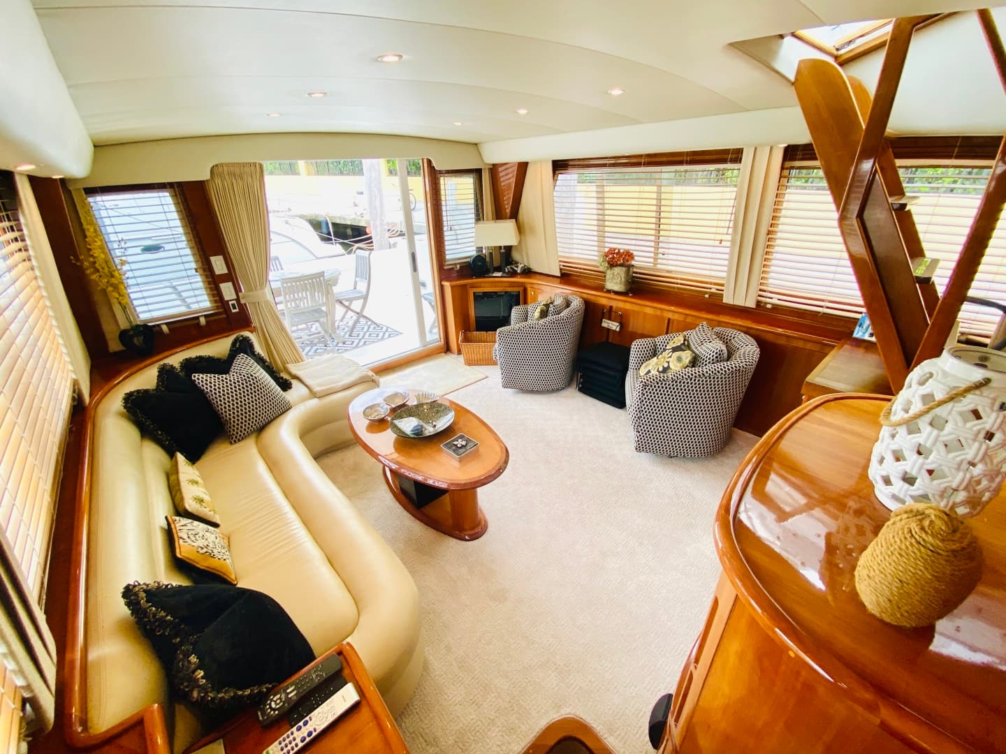 2003 Navigator 5700 Rival — photo 34