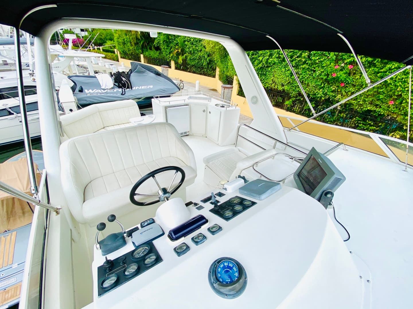 2003 Navigator 5700 Rival — photo 90