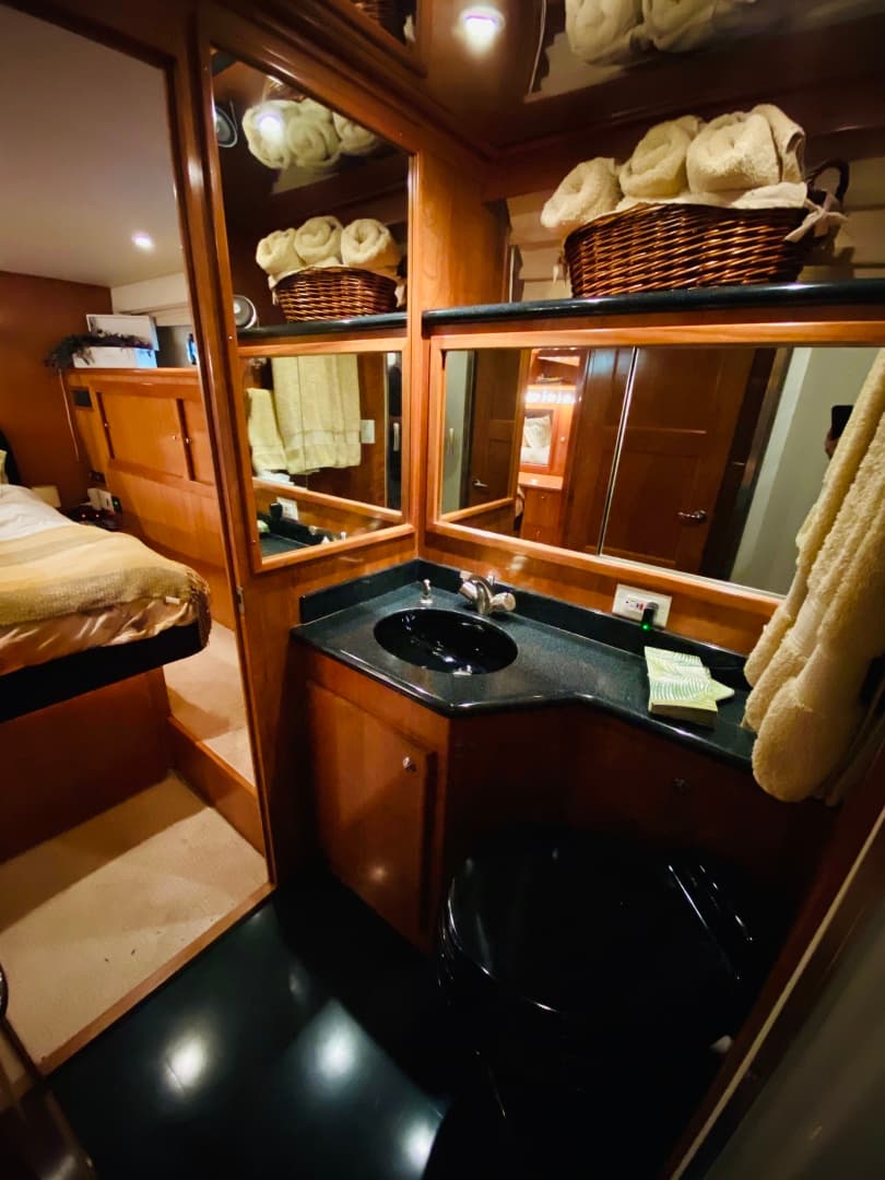 2003 Navigator 5700 Rival — photo 75