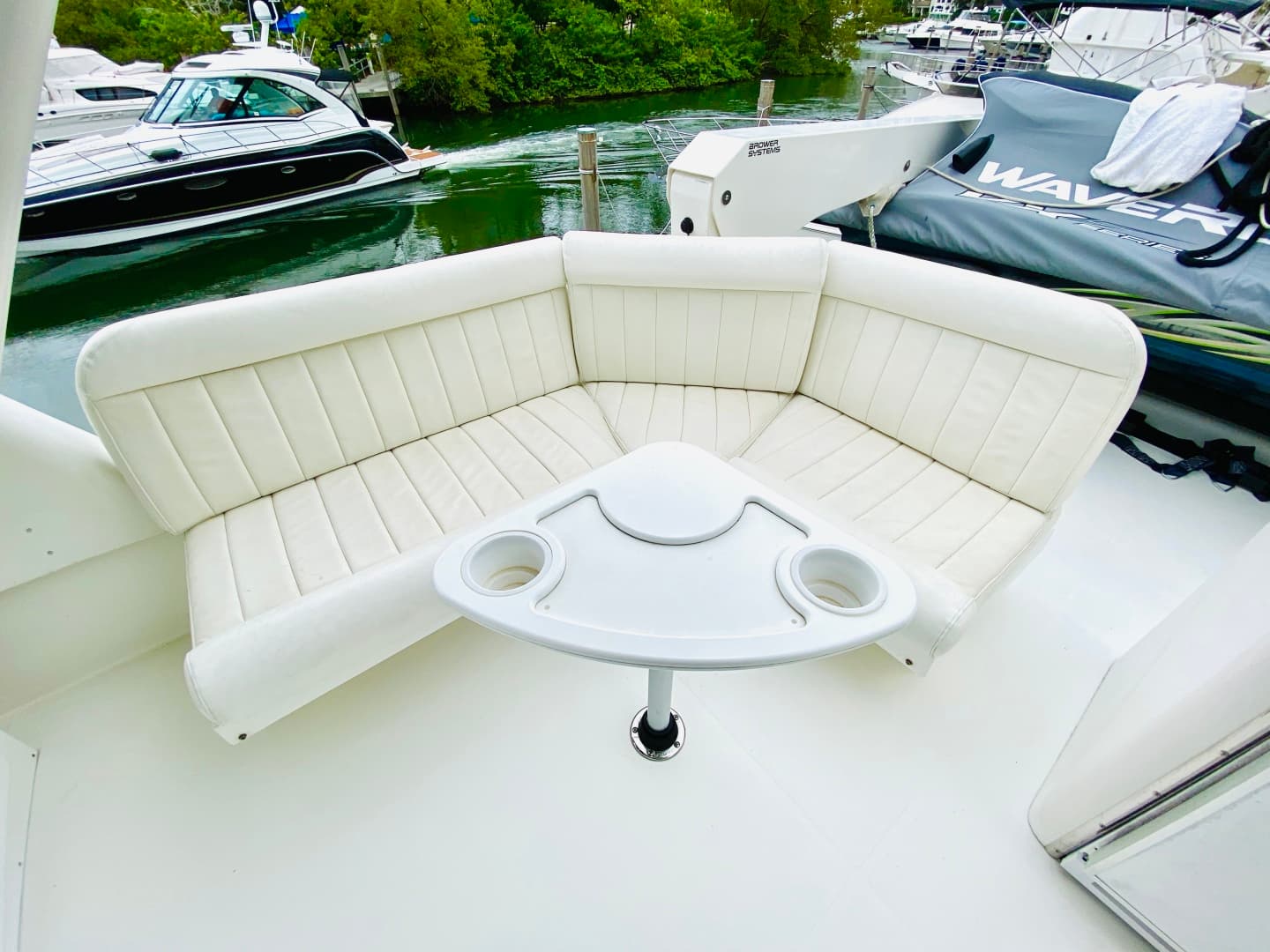 2003 Navigator 5700 Rival — photo 95