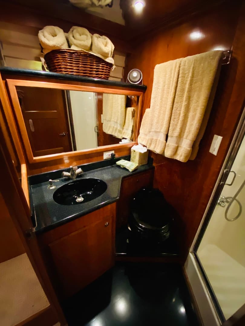 2003 Navigator 5700 Rival — photo 72