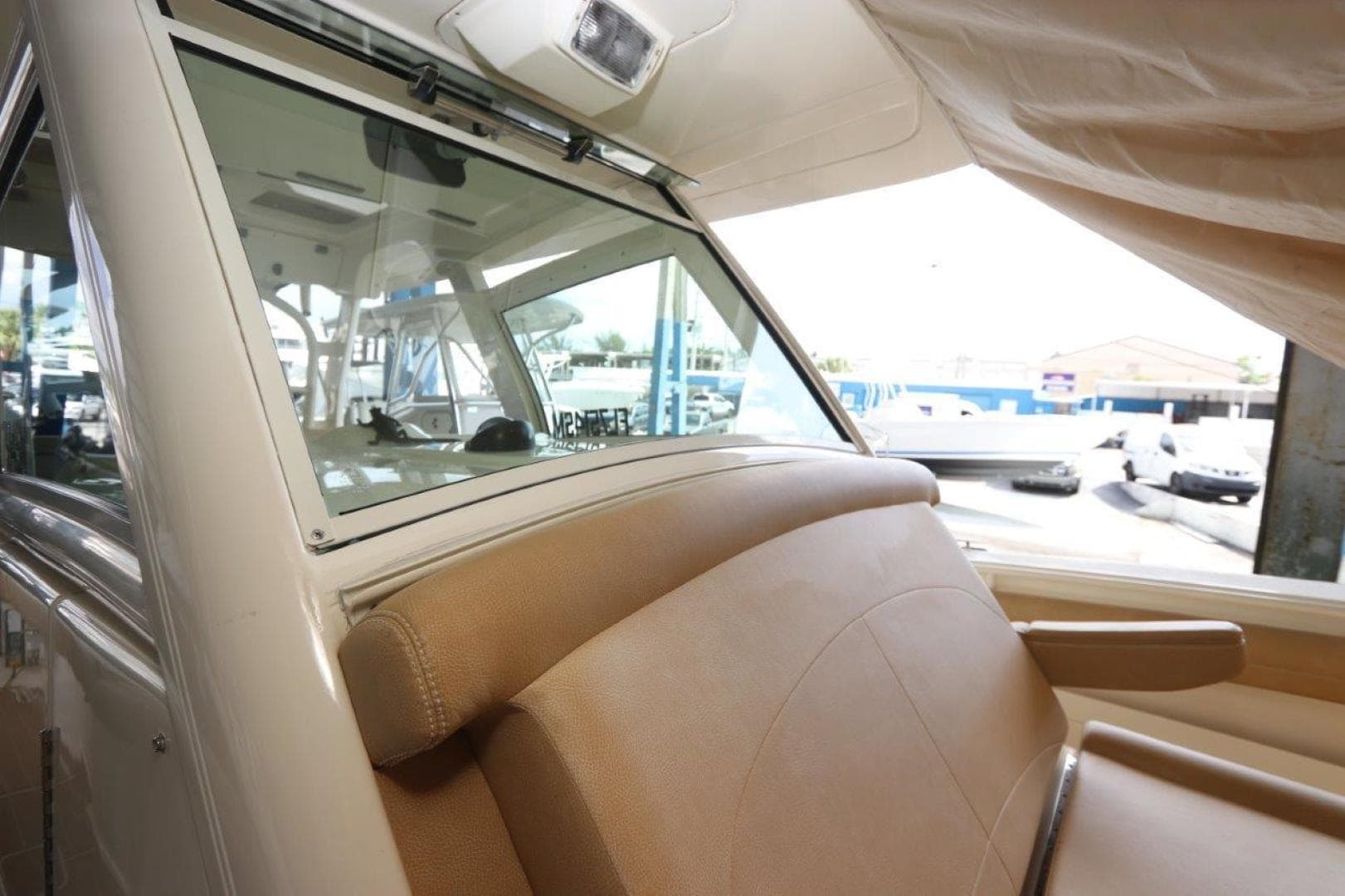 2012 Scout 345 CC — photo 17