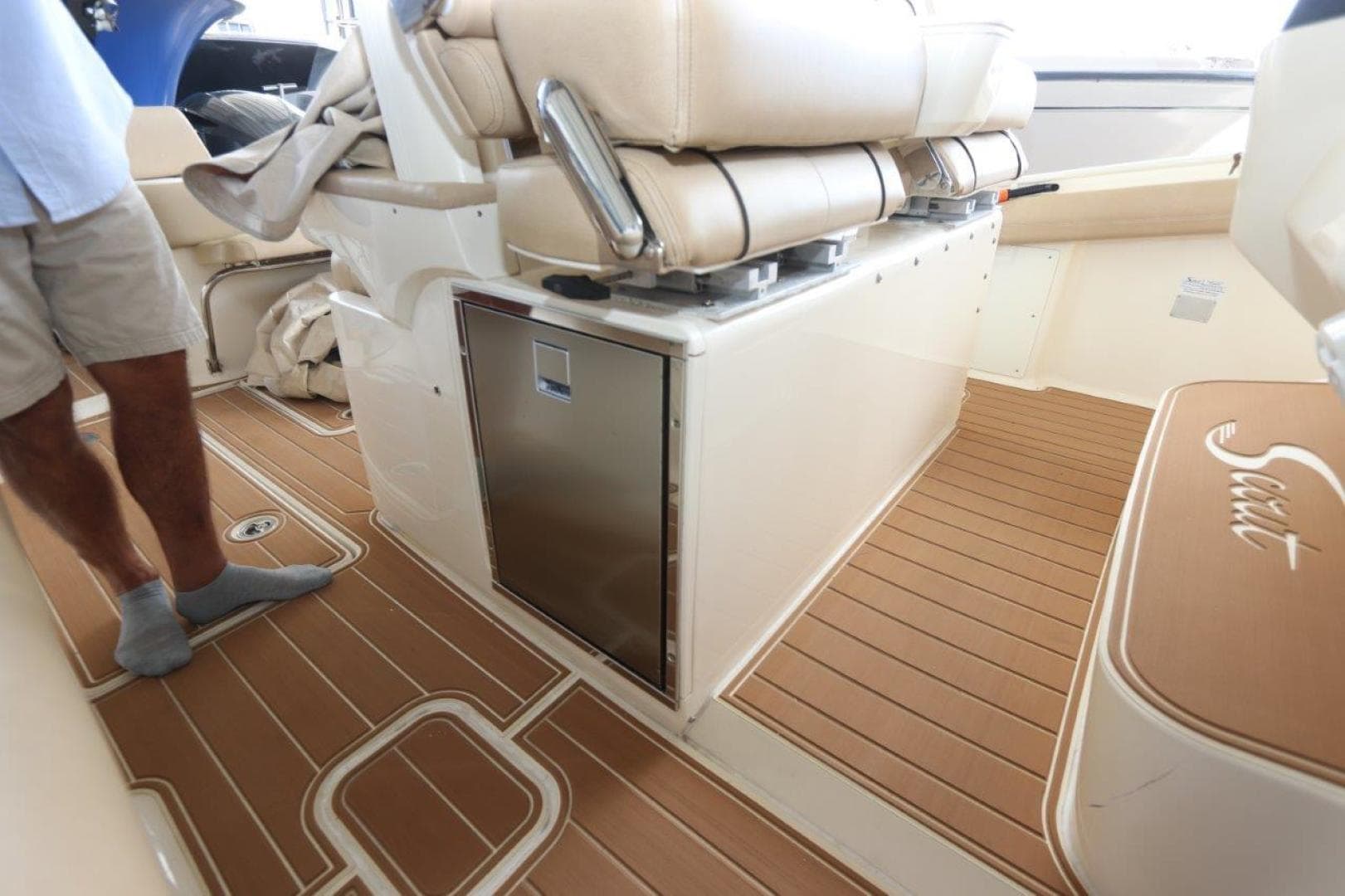 2012 Scout 345 CC — photo 26