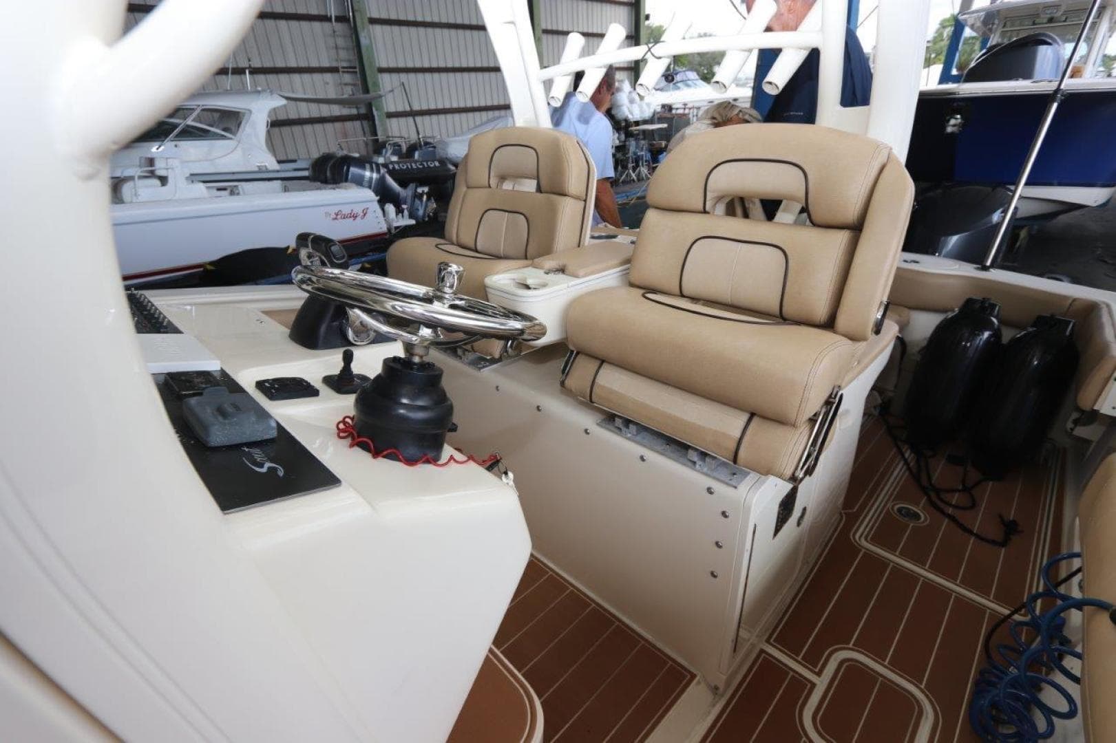 2012 Scout 345 CC — photo 21