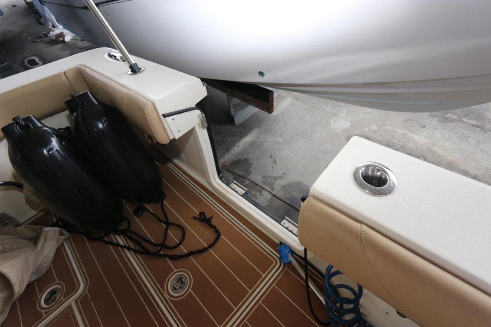 2012 Scout 345 CC — photo 31