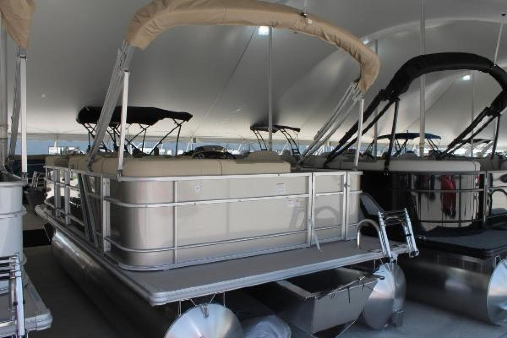 2025 Starcraft EX 18 — photo 9