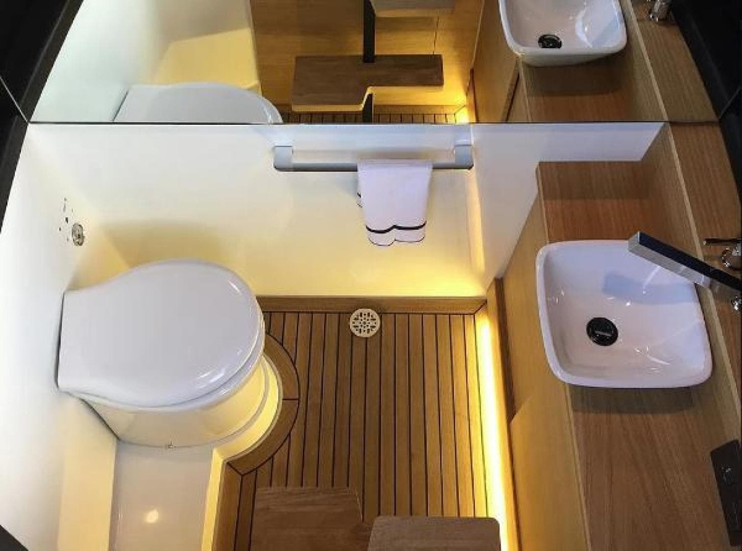 2022 De Antonio D28 Open — photo 9