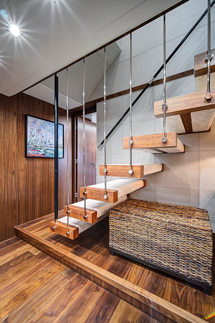 2019 Sunseeker 86 Yacht — photo 47