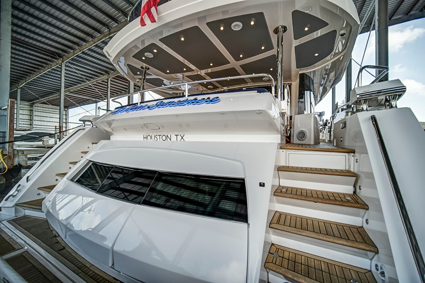2019 Sunseeker 86 Yacht — photo 11