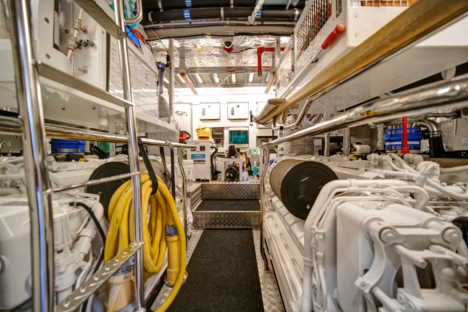 2019 Sunseeker 86 Yacht — photo 71