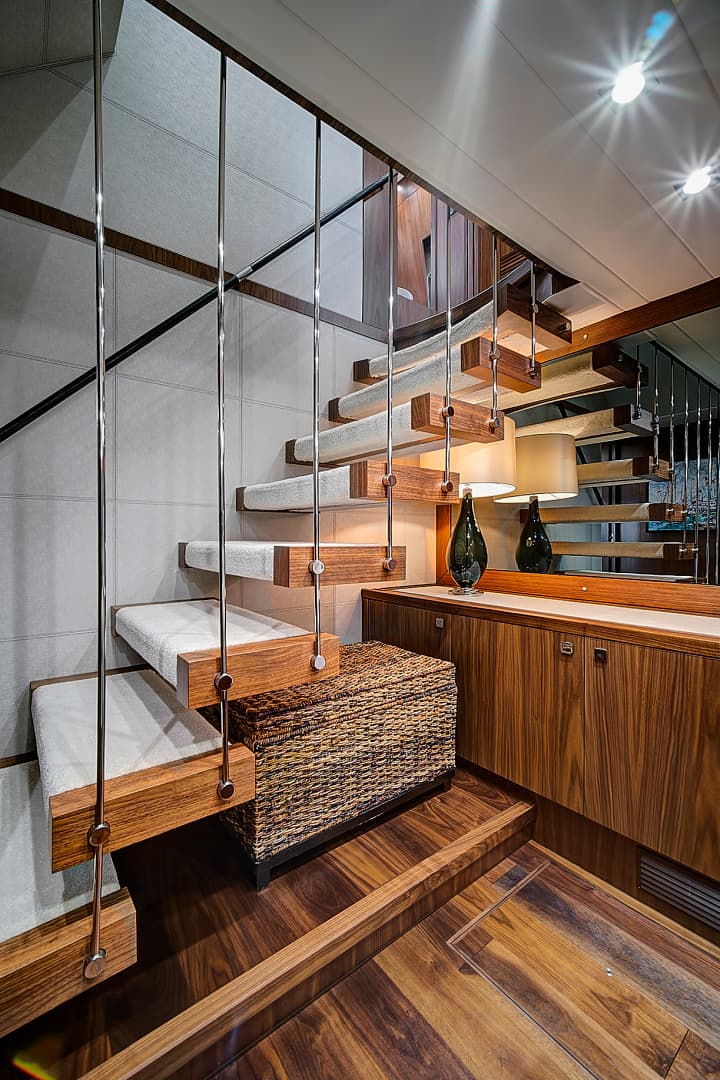 2019 Sunseeker 86 Yacht — photo 48