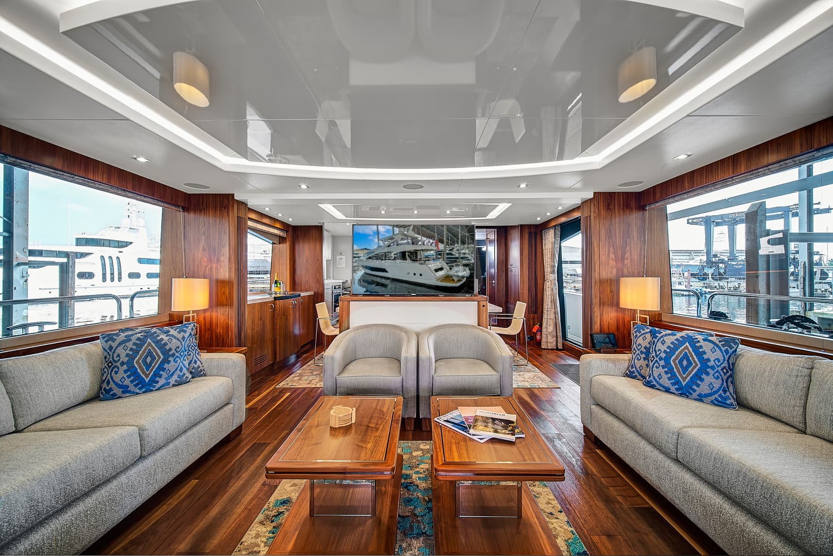 2019 Sunseeker 86 Yacht — photo 27