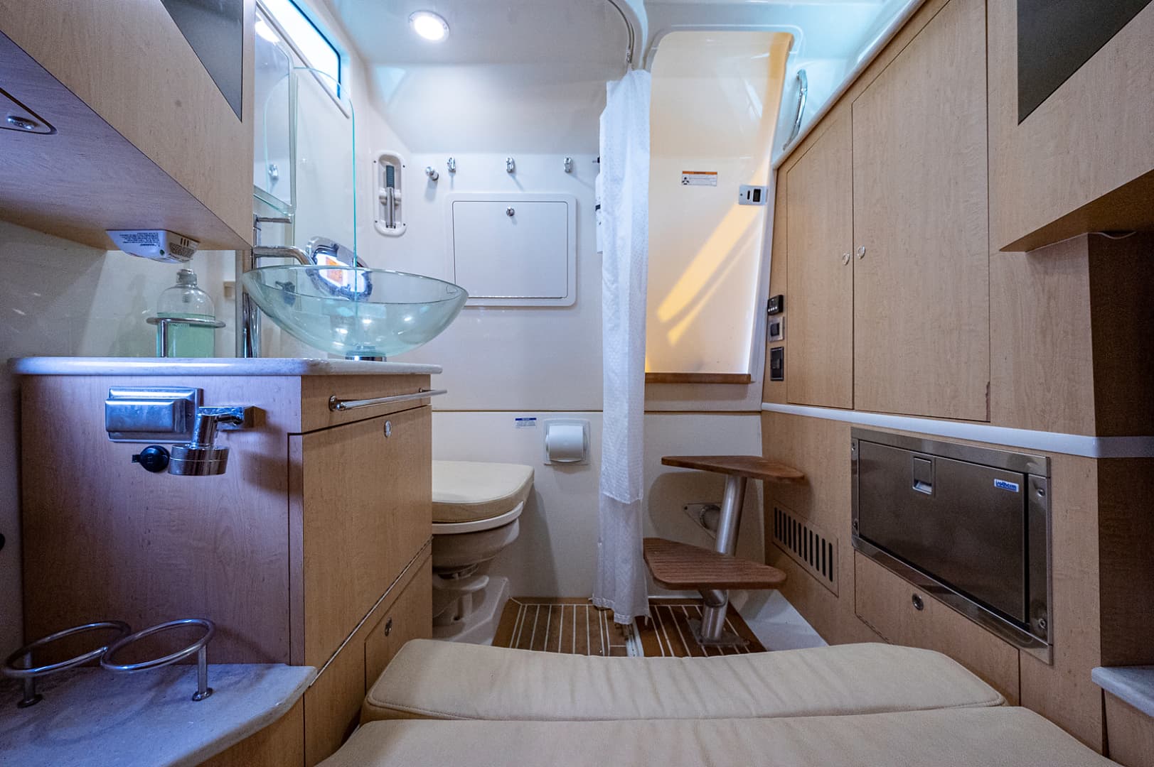 2017 Boston Whaler 370 Outrage — photo 46