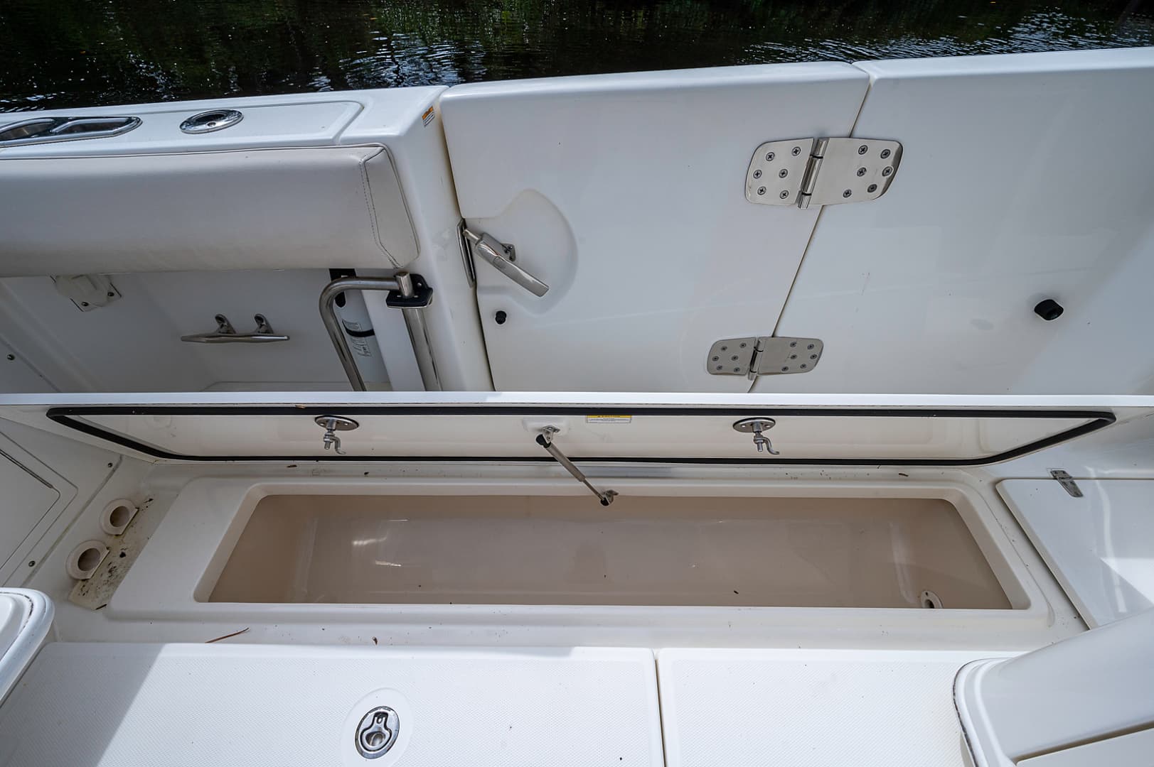 2017 Boston Whaler 370 Outrage — photo 49