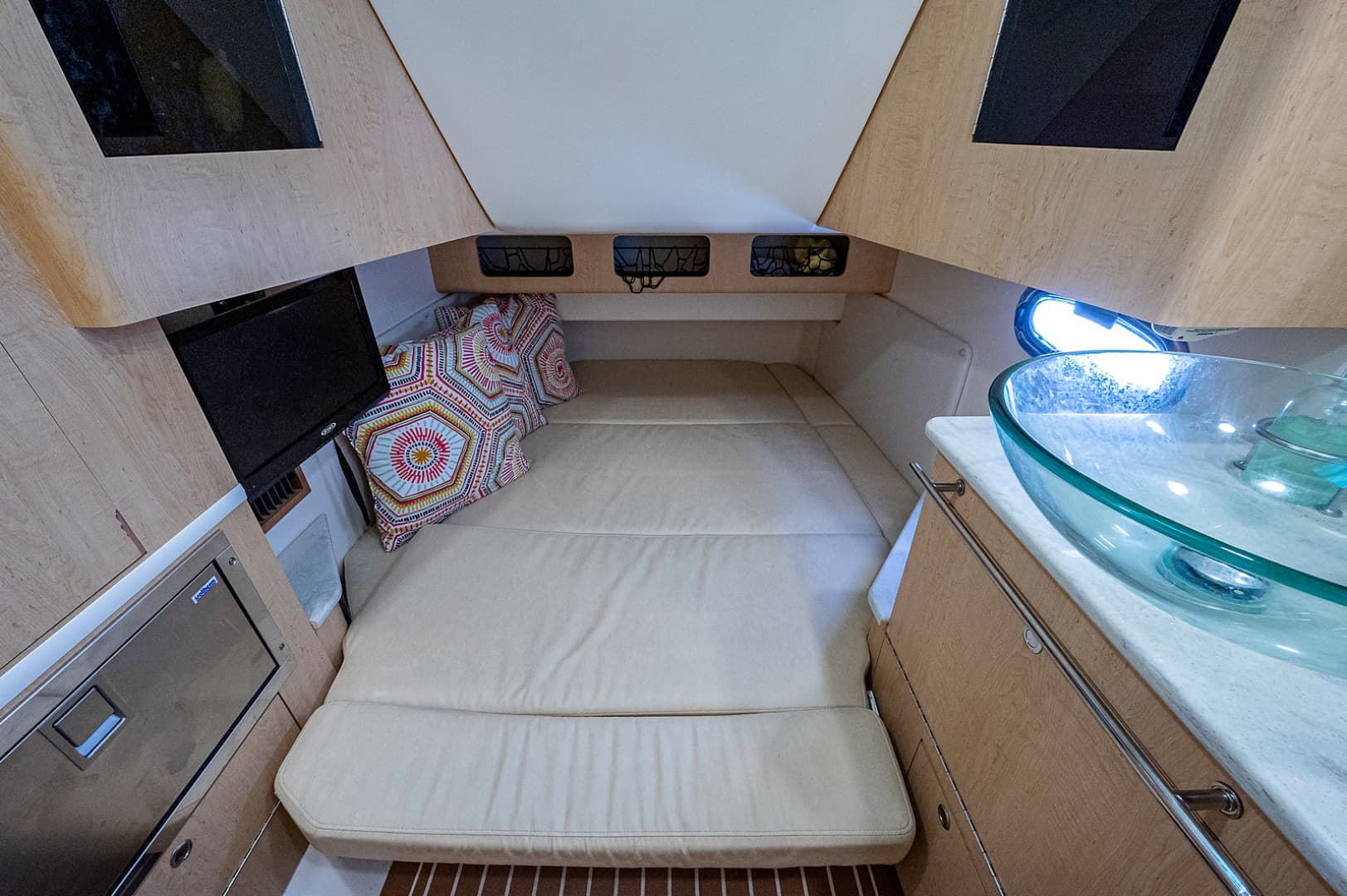 2017 Boston Whaler 370 Outrage — photo 43