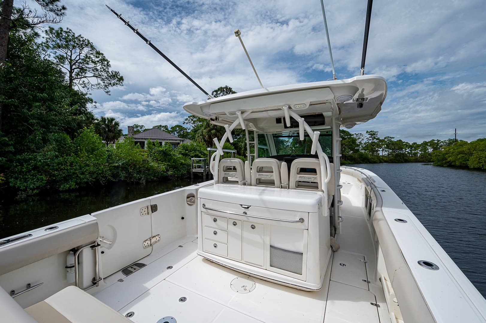 2017 Boston Whaler 370 Outrage — photo 20