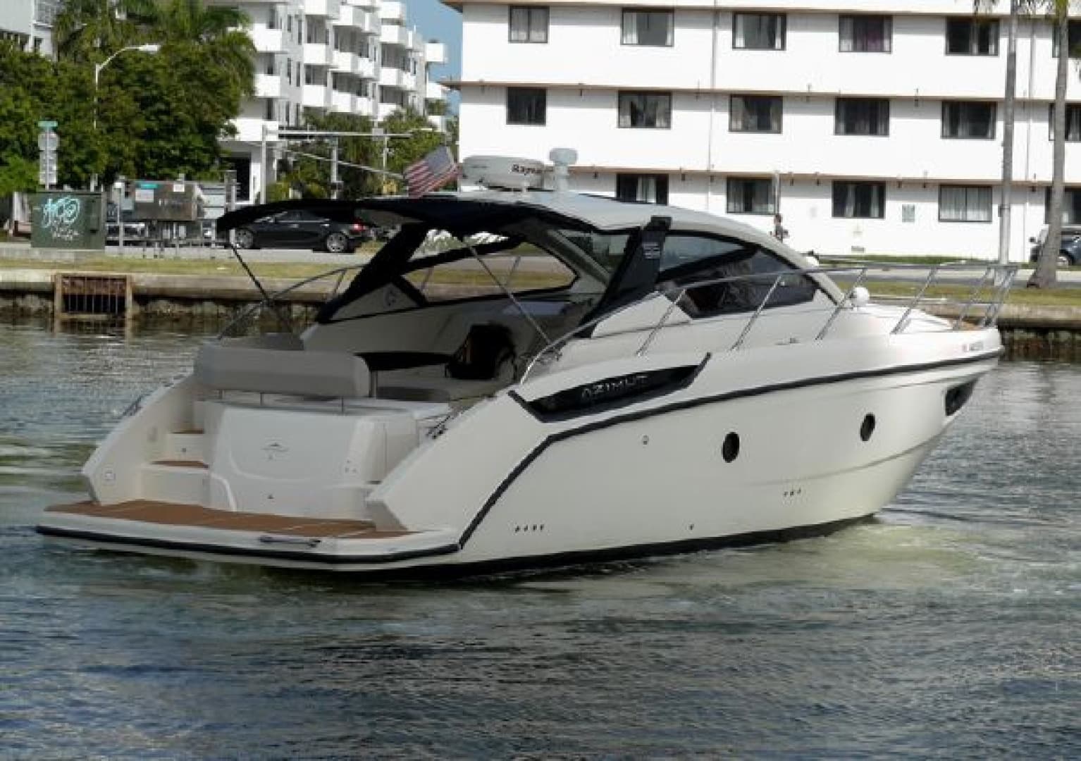 2013 Azimut Atlantis 38 — photo 2