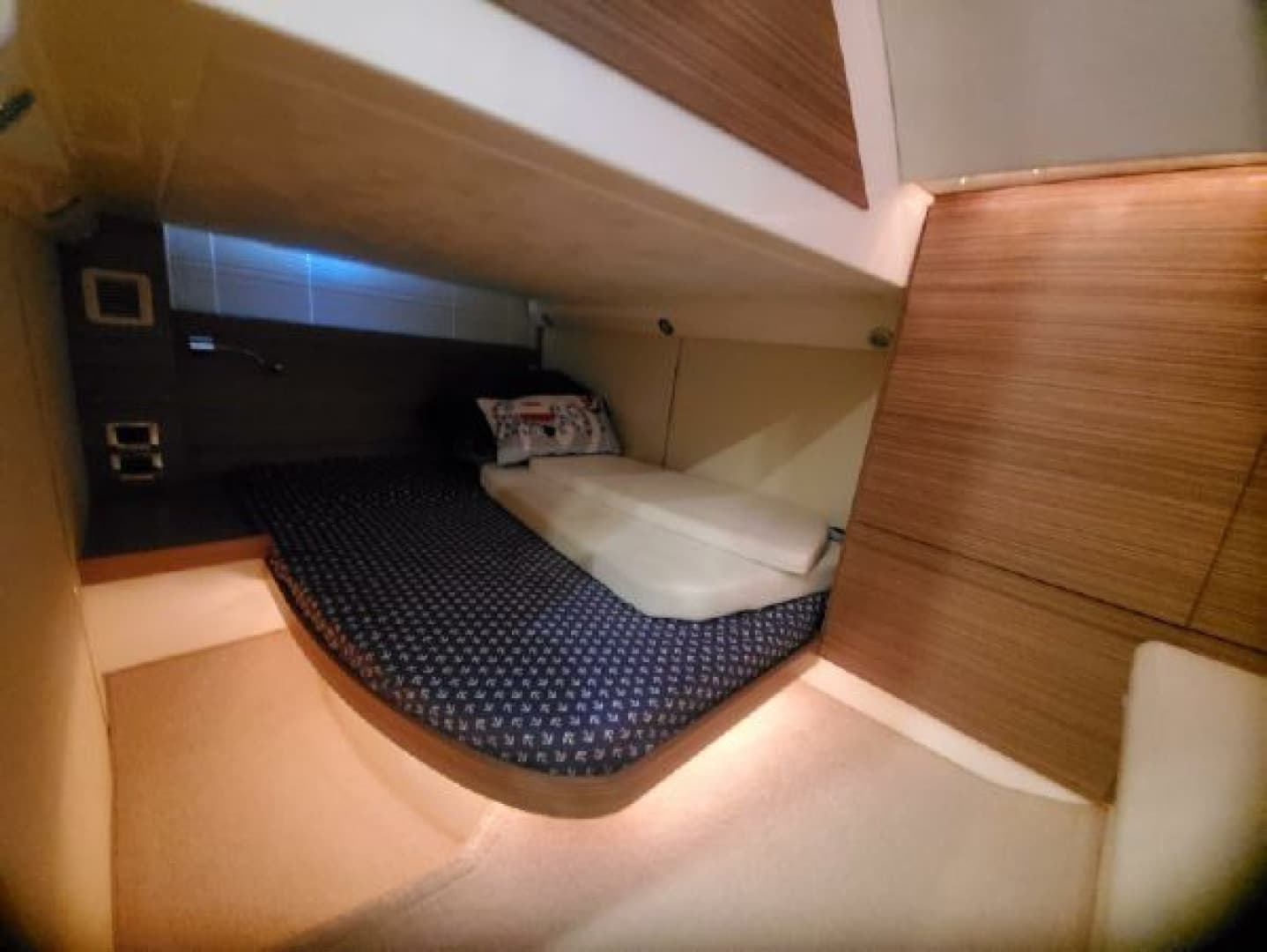 2013 Azimut Atlantis 38 — photo 14