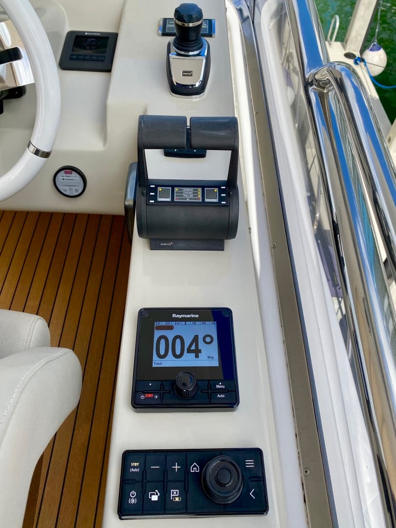 2018 Azimut Flybridge — photo 37