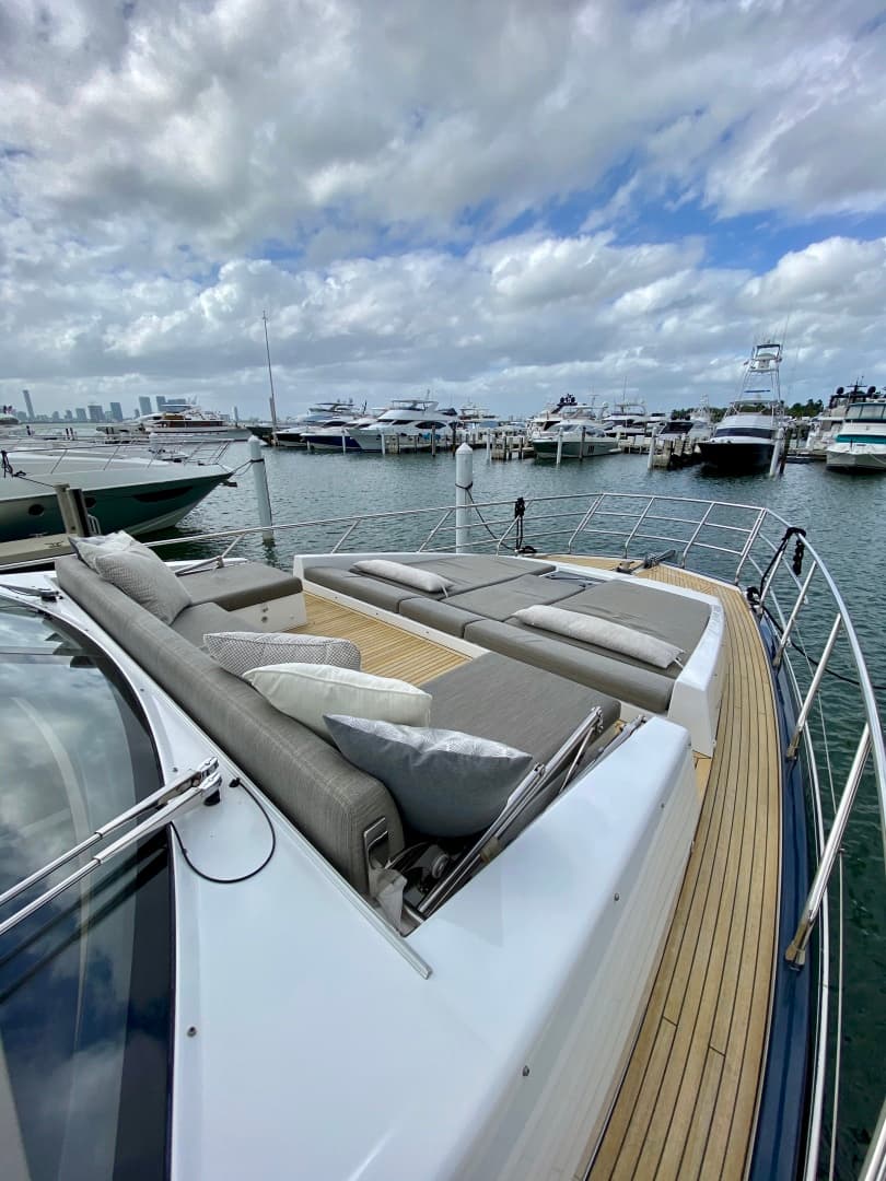2018 Azimut Flybridge — photo 6