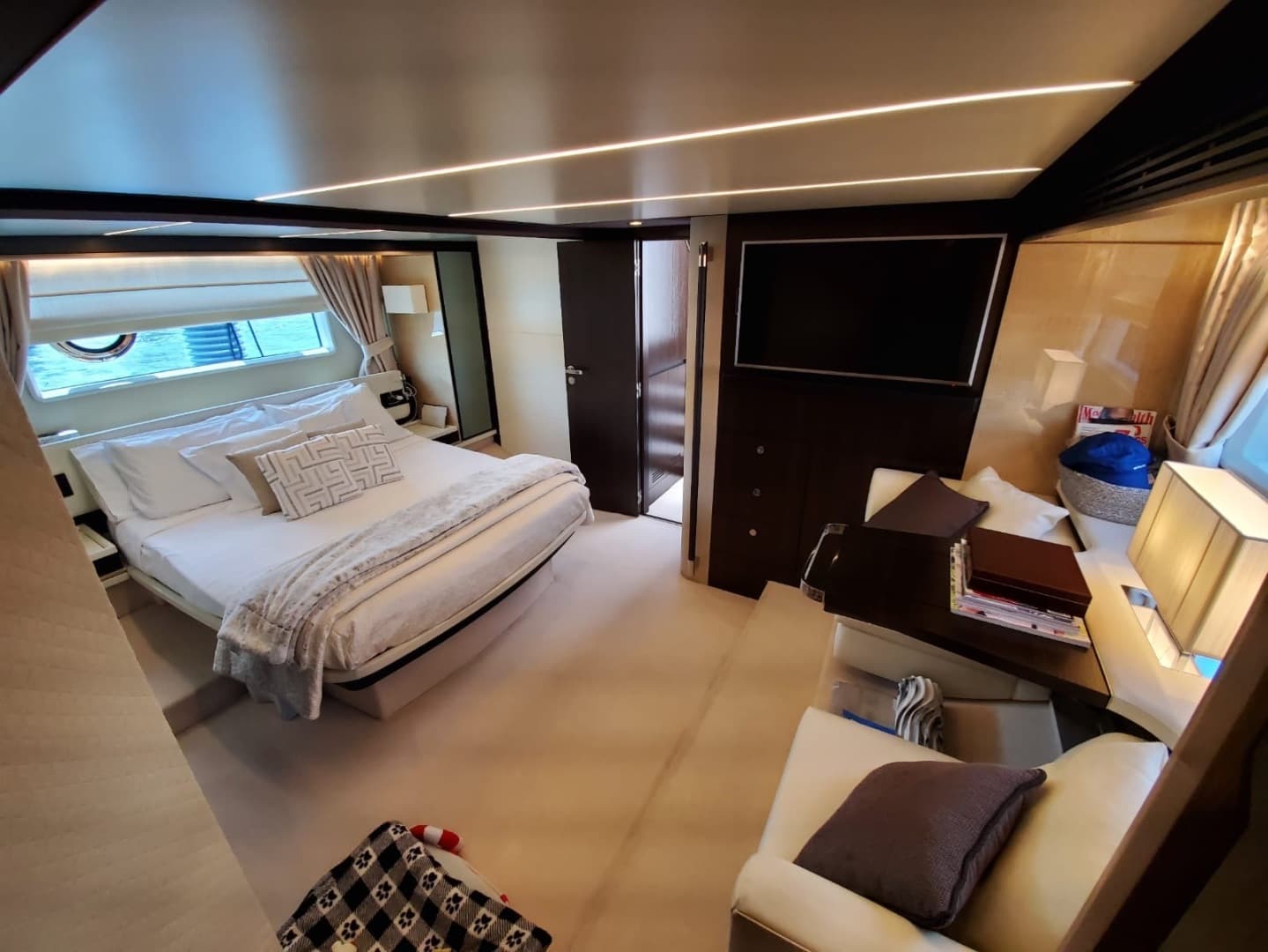 2018 Azimut Flybridge — photo 67