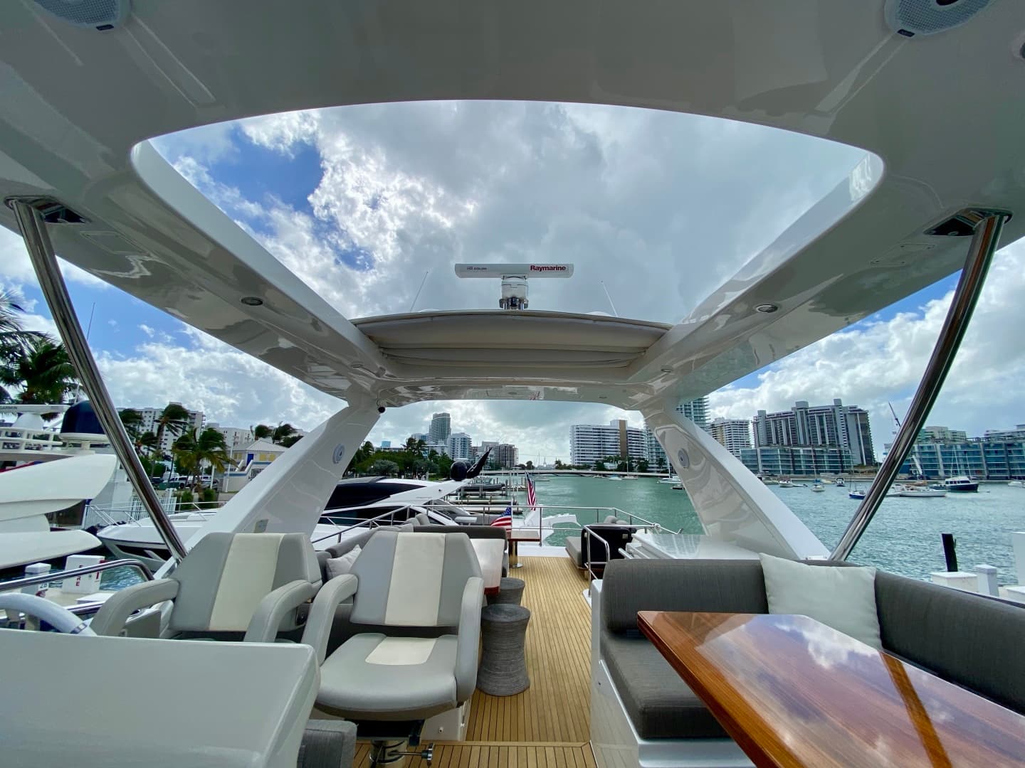 2018 Azimut Flybridge — photo 13