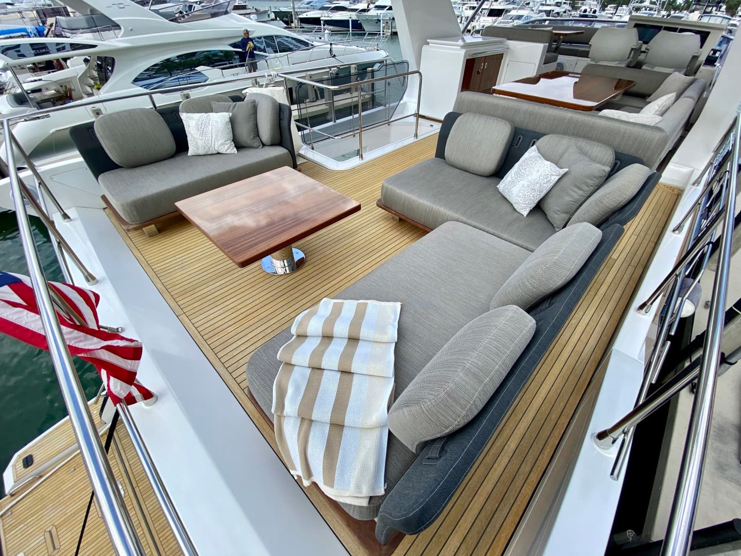 2018 Azimut Flybridge — photo 59