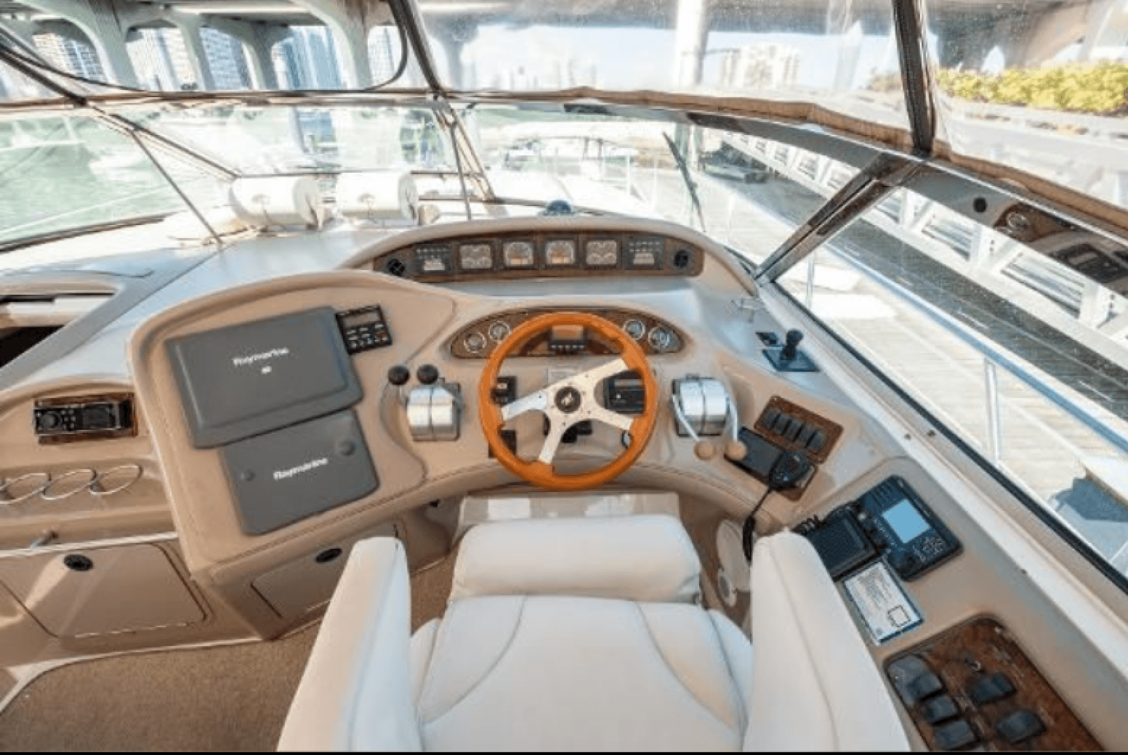 2000 Sea Ray 540 Sundancer — photo 10
