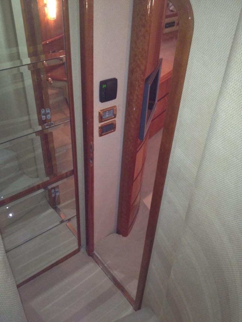 2005 Azimut 62 Evolution — photo 13