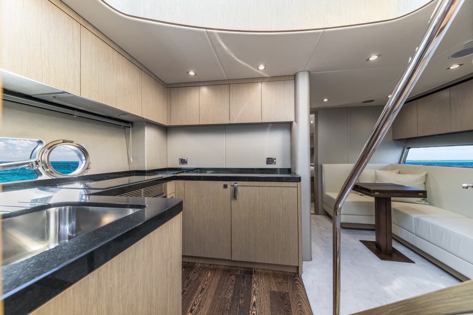 2017 Sunseeker Predator — photo 38