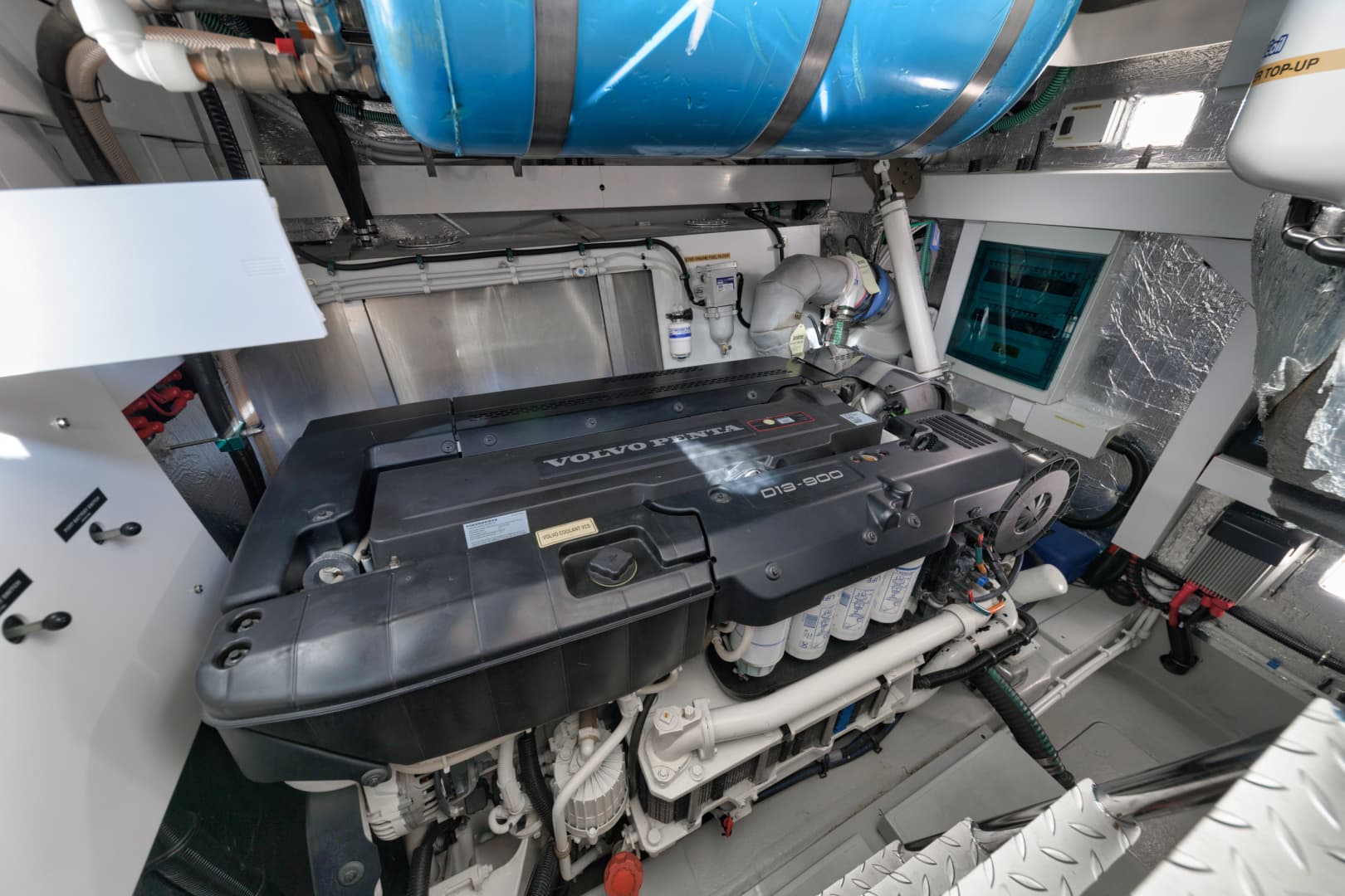 2017 Sunseeker Predator — photo 49