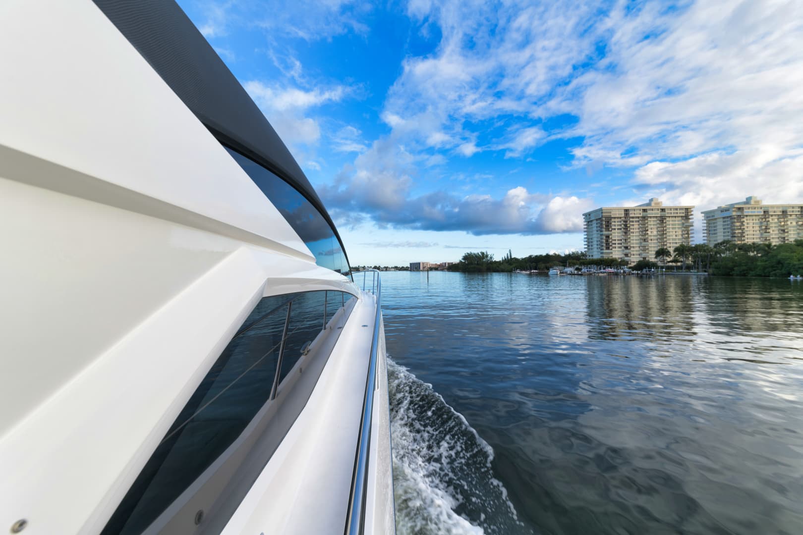 2017 Sunseeker Predator — photo 16