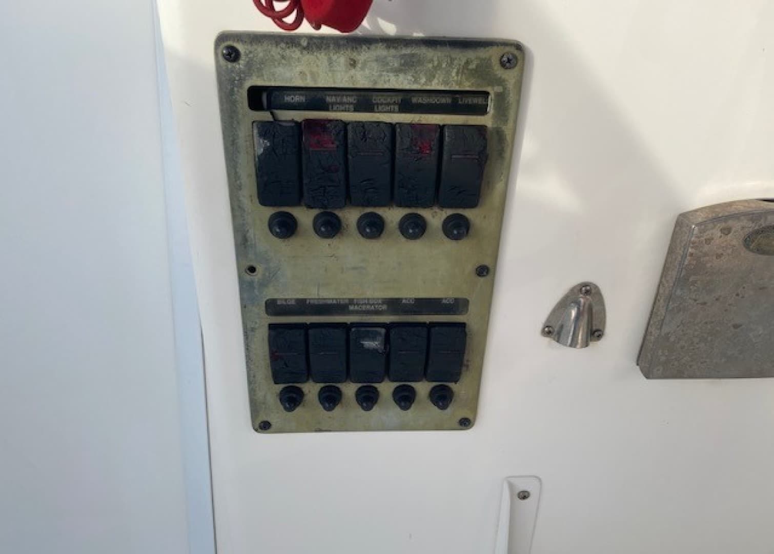 2001 Century 2300 Walkaround — photo 16