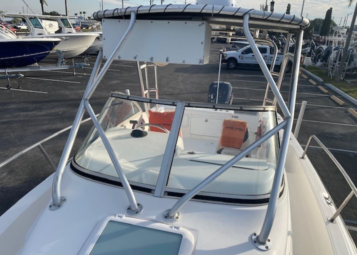 2001 Century 2300 Walkaround — photo 11