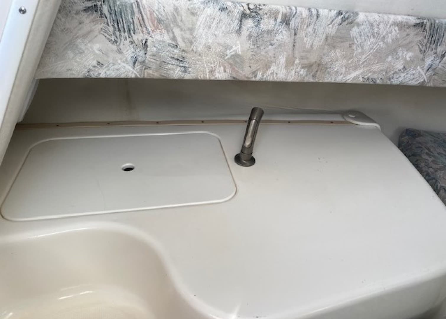 2001 Century 2300 Walkaround — photo 21