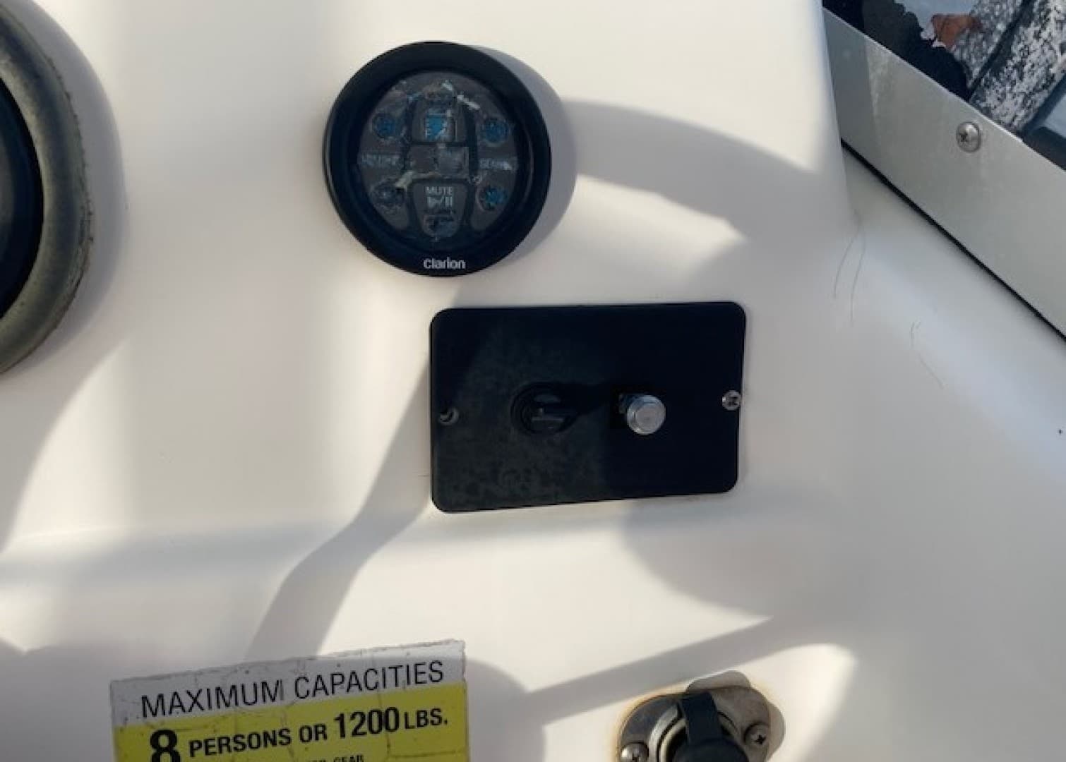 2001 Century 2300 Walkaround — photo 13