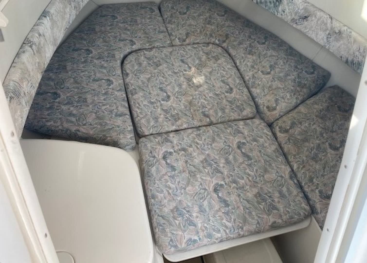 2001 Century 2300 Walkaround — photo 18