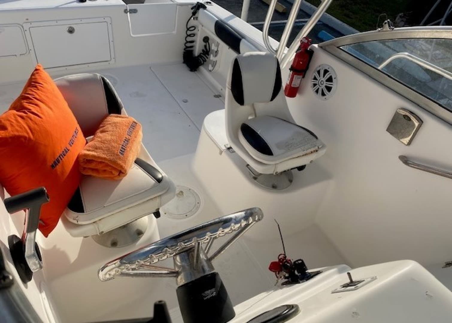 2001 Century 2300 Walkaround — photo 23