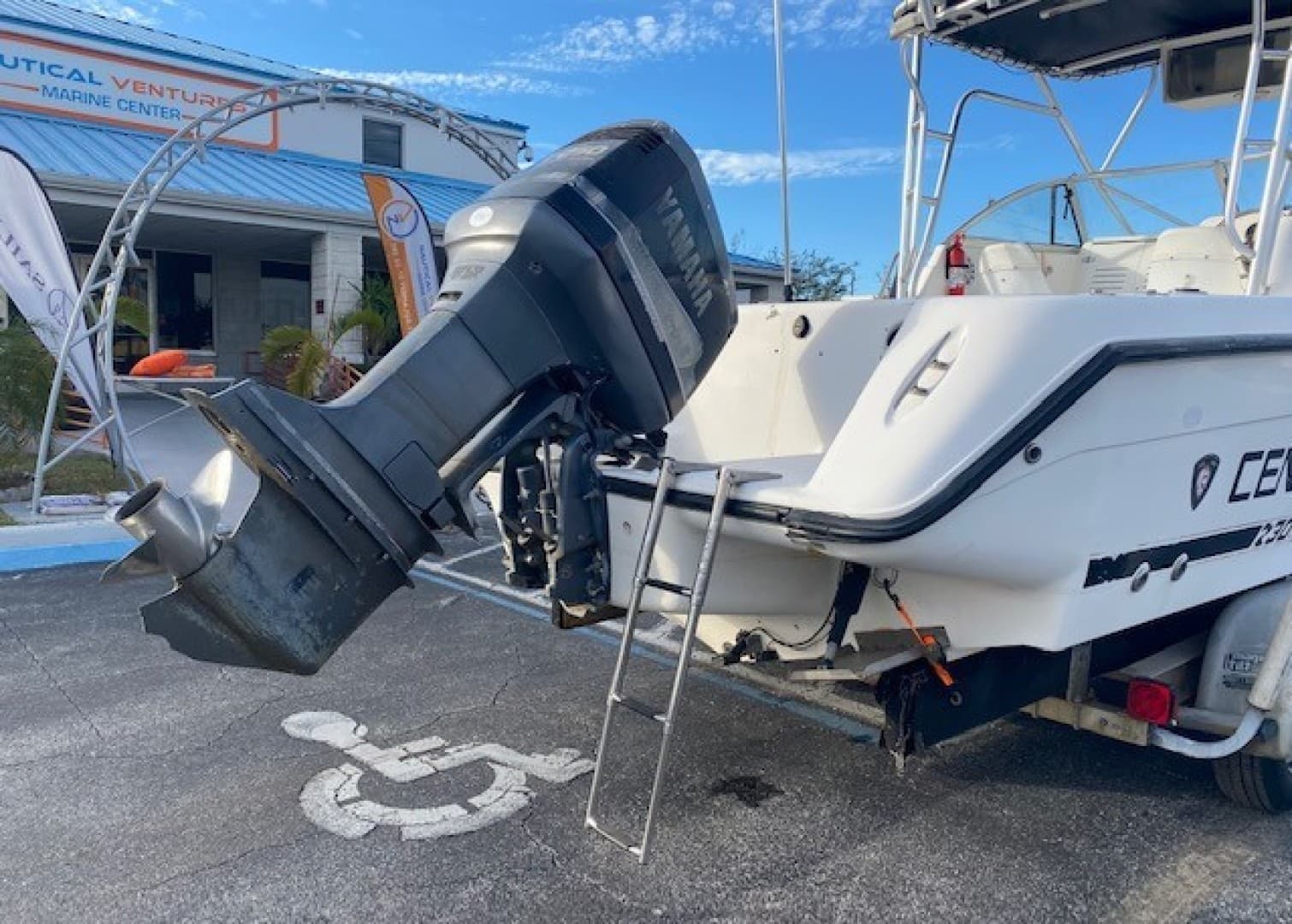 2001 Century 2300 Walkaround — photo 42