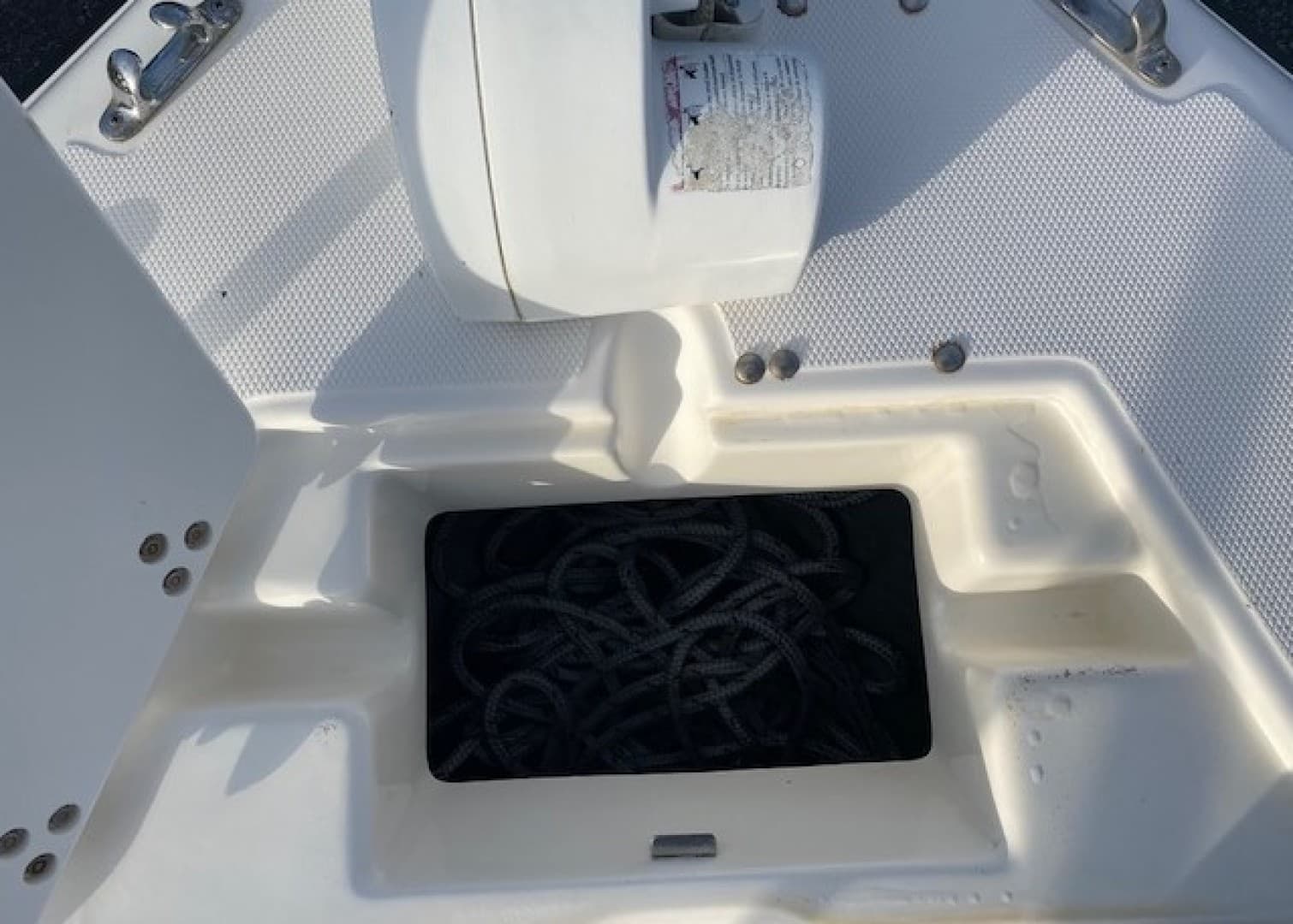 2001 Century 2300 Walkaround — photo 38