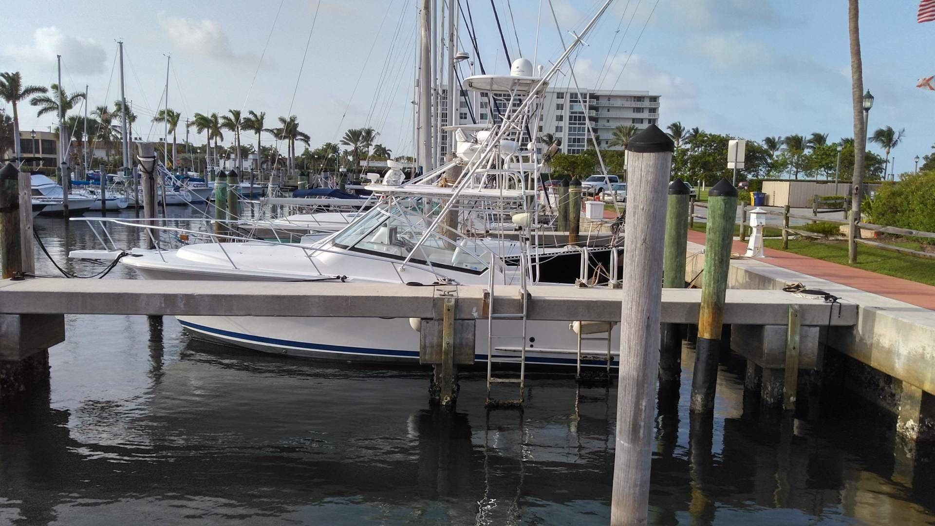 2007 Luhrs 31 Open — photo 14
