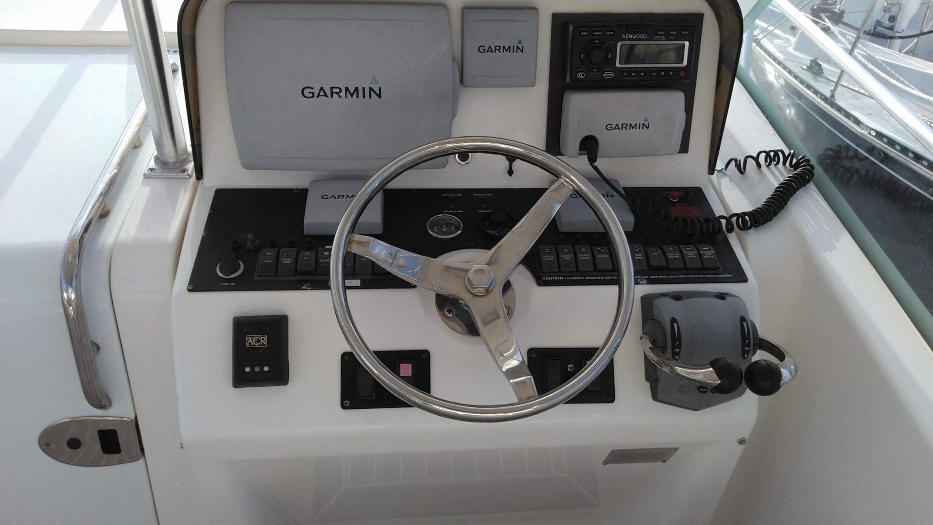 2007 Luhrs 31 Open — photo 12