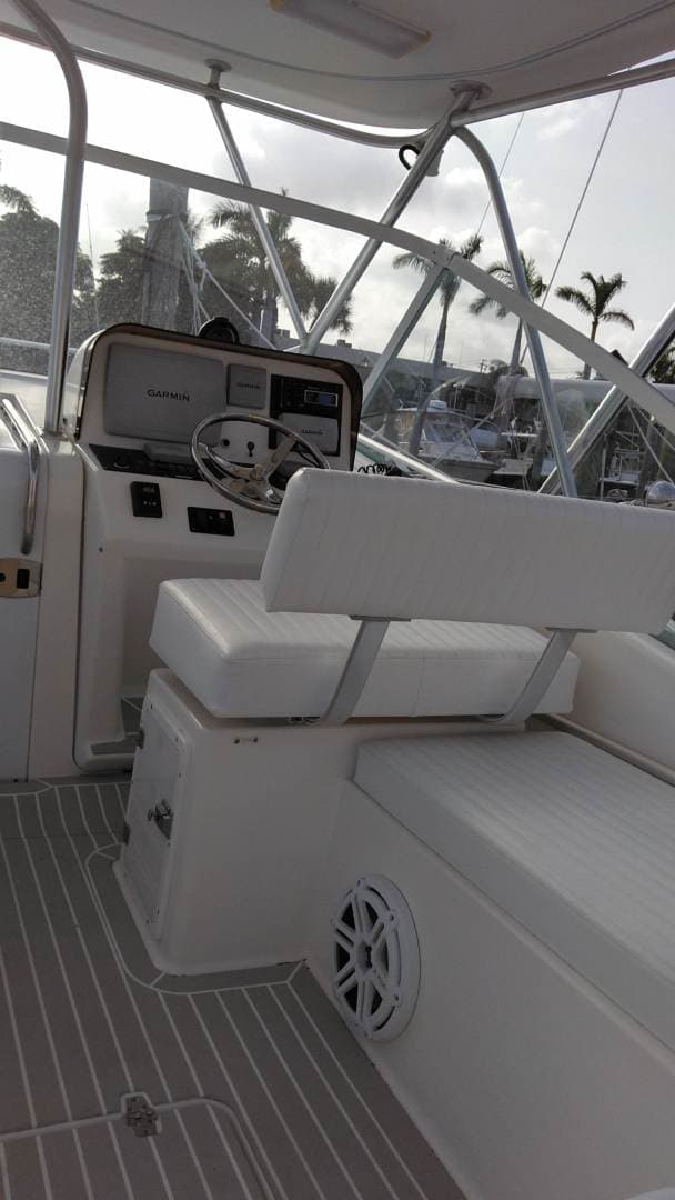 2007 Luhrs 31 Open — photo 8