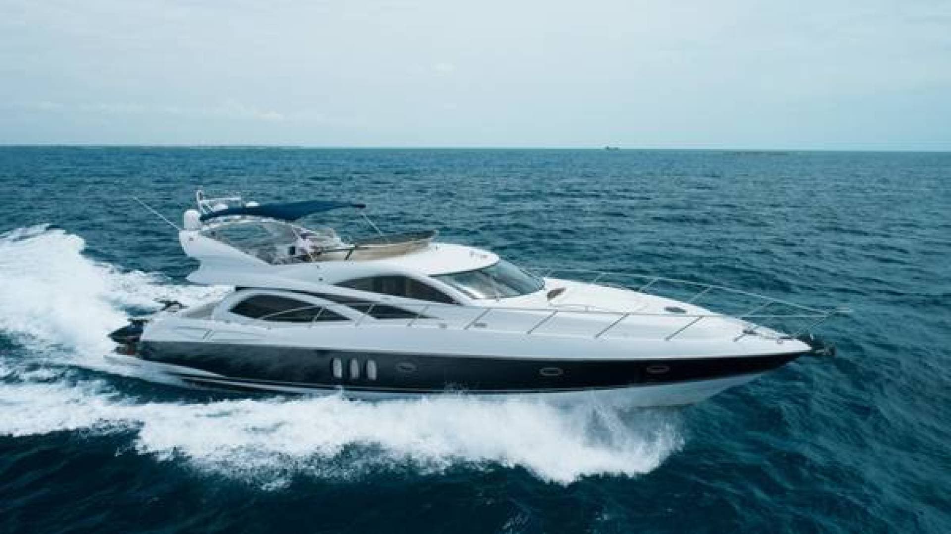 2004 Sunseeker Manhattan — photo 1