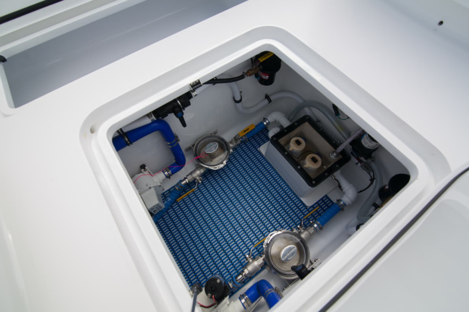 2022 Tribute Center Console — photo 23